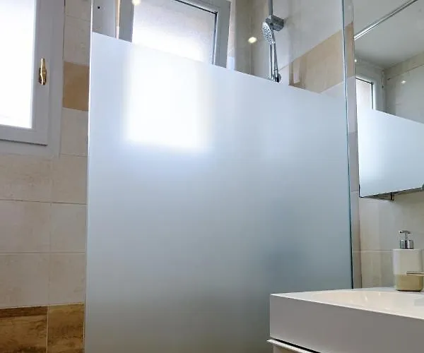 006 - Le Corum 2 Chambres, Parking, Wifi, Clim, Centre Apartment