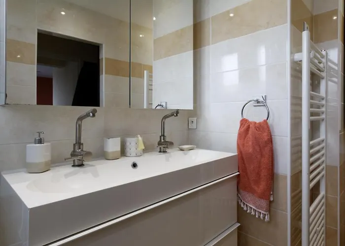 006 - Le Corum 2 Chambres, Parking, Wifi, Clim, Centre Apartment