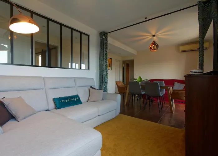 Apartment 006 - Le Corum 2 Chambres, Parking, Wifi, Clim, Centre