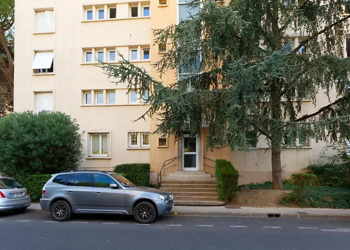 006 - Le Corum 2 Chambres, Parking, Wifi, Clim, Centre